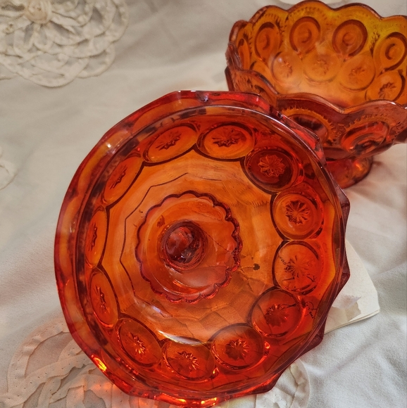 L E Smith Moon & Stars Amberina Candy Dish with Lid - Picture 9 of 10